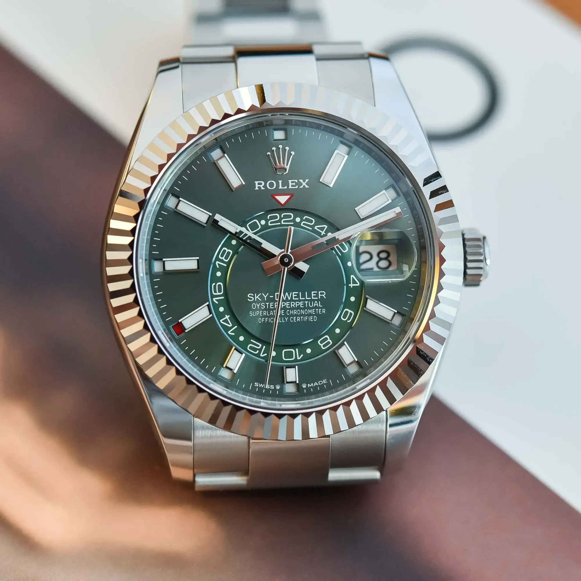 2023-Updated-Rolex-Sky-Dweller-Steel-Rolesor-Mint-Green-Dial-Calibre-9002-hands-on-Review-4