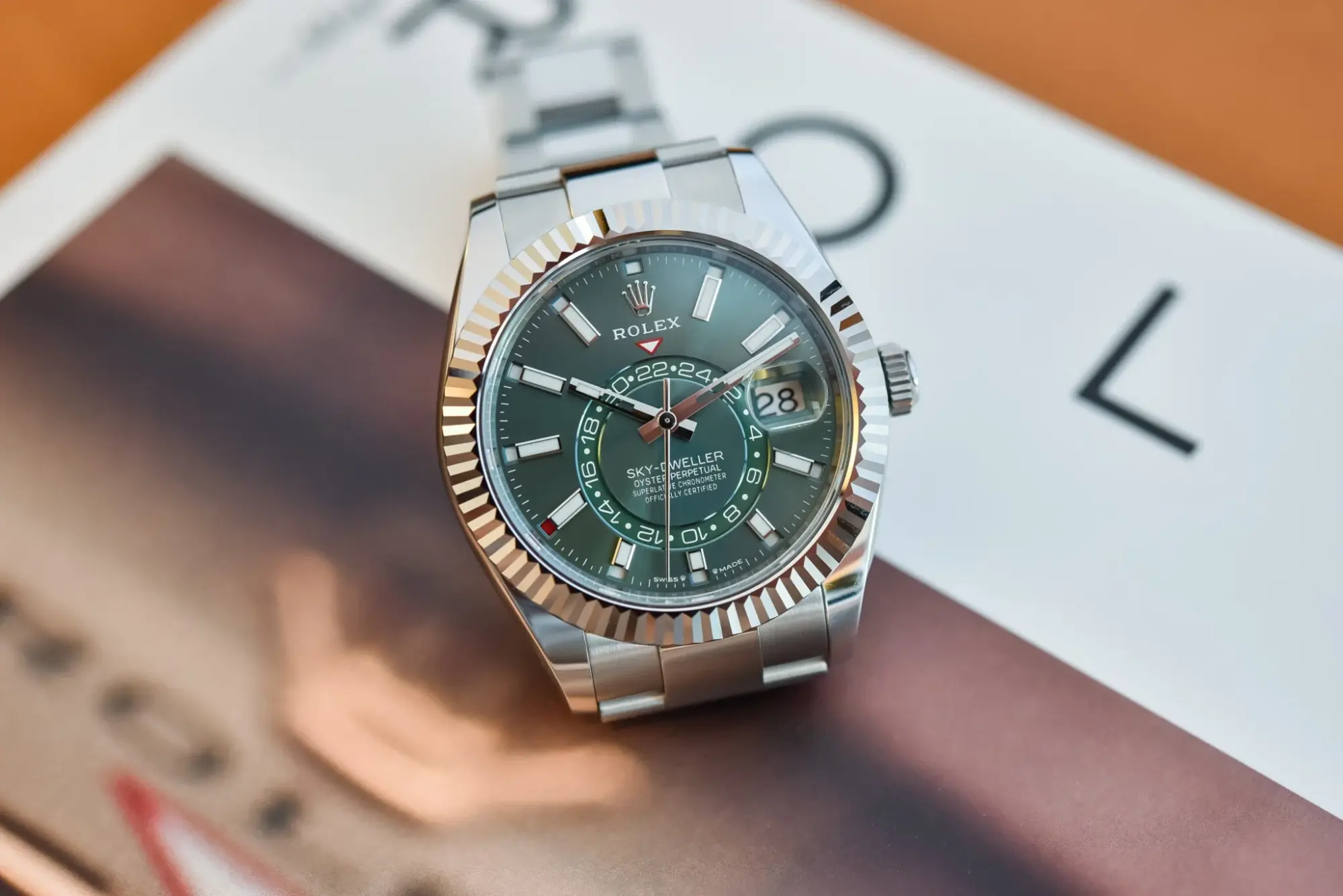 2023-Updated-Rolex-Sky-Dweller-Steel-Rolesor-Mint-Green-Dial-Calibre-9002-hands-on-Review-5-2048x1367